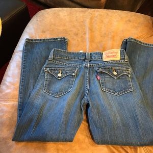 Levi’s 542